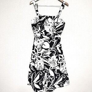 Madison Leigh Black White Floral Ruched Fit Flare Spring Brunch Vaca Dress Sz 10